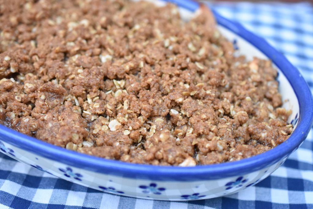 DSC_3062 • nogetiovnen.dk Smuldre æblekage med havregryn & brun farin