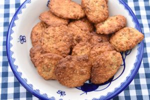 Müsli cookies med appelsin - nem opskrift