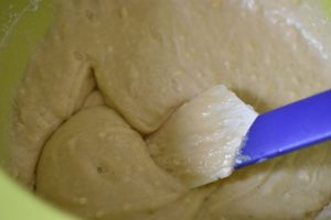 Pærekage med marcipan og nougat - opskrift