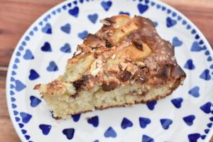 Pærekage med marcipan og nougat - svampet