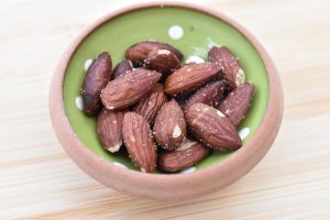 Saltmandler i mikroovn - saltede mandler