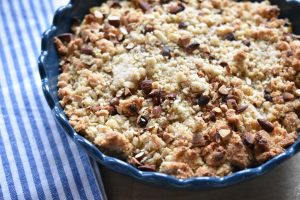 DSC_3981 • nogetiovnen.dk Pæretærte med smuldredej af havregryn