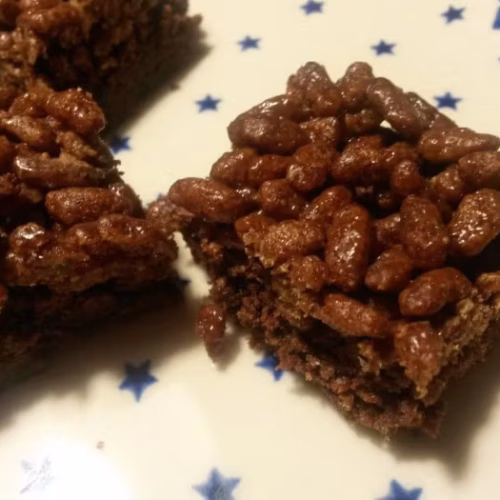 Rice crispies kage - chokoladekage choco bites
