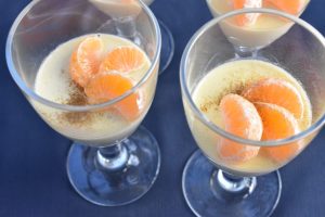 DSC_0109 • nogetiovnen.dk Vanilje panna cotta med mandariner & lakrids