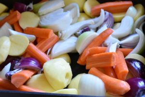 Hel kylling med honning, sennep & tilbehør