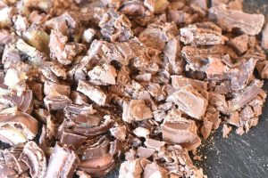 Småkager med nougat, marcipan & chokolade