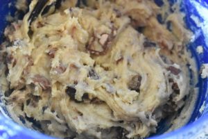 Småkager med nougat, marcipan & chokolade