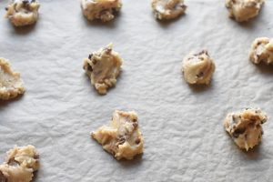 Småkager med nougat, marcipan & chokolade