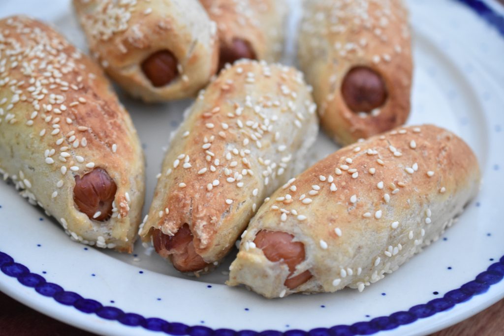 Grove pølsehorn til madpakken - nem opskrift