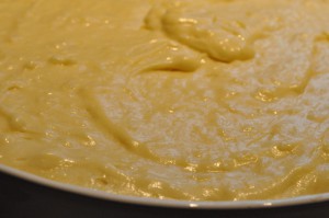 Toscakage med marcipanbund - nem opskrift