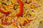 Pizza af koldhævet dej