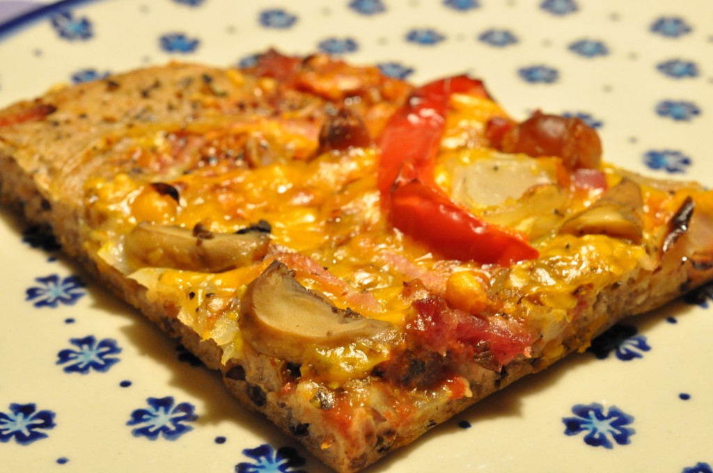 Nemme pizzaer af koldhævet dej