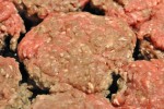 DSC_2151 • nogetiovnen.dk Lækker oksekødsburger med grønt, kryddermayo og chilisauce