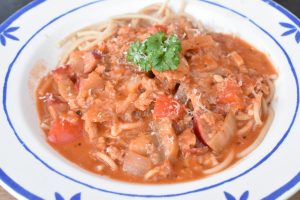 Kyllingekødsovs - kødsovs med kokosmælk