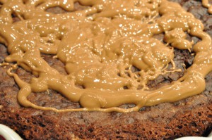 Chokoladekage med marcipan og nougat - nem