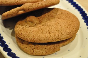 Kæmpe store cookies med farin og Kitkat
