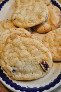 Cookies med olie, tranebær & hvid chokolade