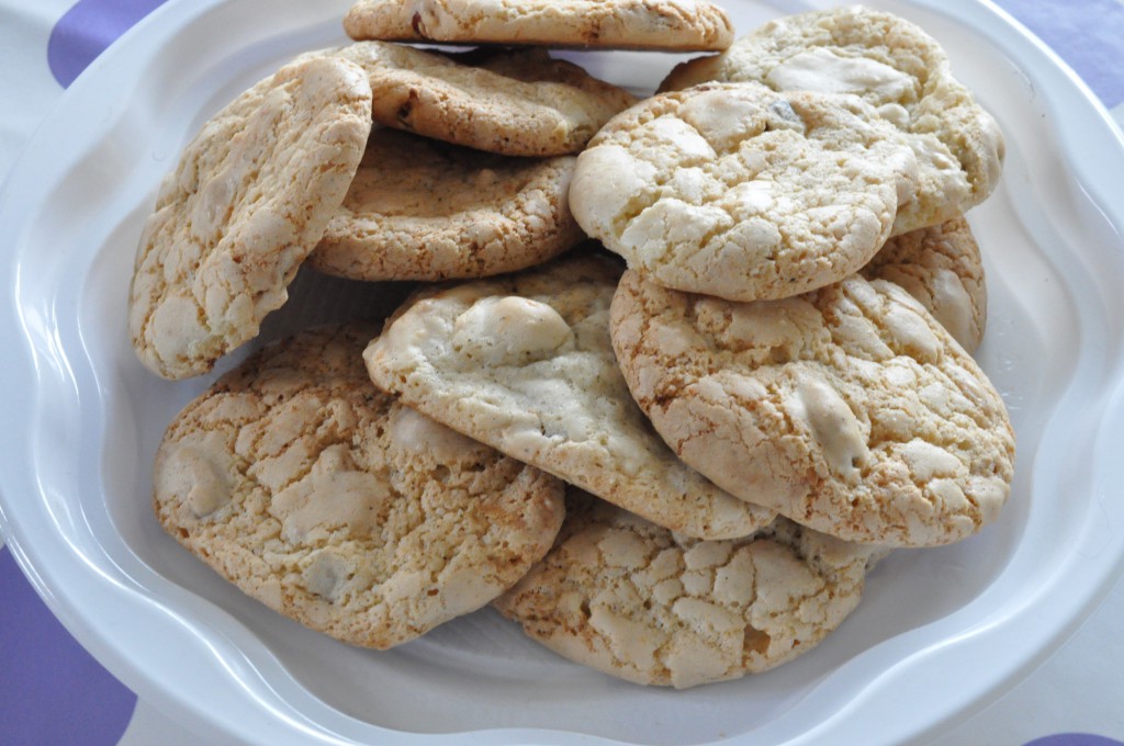 Cookies med olie, tranebær og hvid chokolade