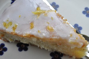 Svampet og syrlig citronkage - værtens bedste