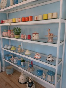 Keramikskatte, fisk ad libitum, hav og høj himmel