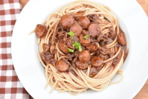 DSC_3047 • nogetiovnen.dk Millionbøf med gulerødder & pølser - opskrift