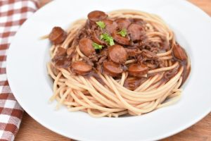 DSC_3049 • nogetiovnen.dk Millionbøf med gulerødder & pølser - opskrift