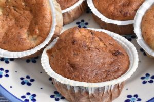 DSC_3356 • nogetiovnen.dk Nemme bananmuffins - banan chokolade muffins