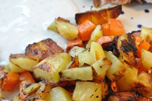 Mørbrad med bacon i ovn m. tilbehør - opskrift