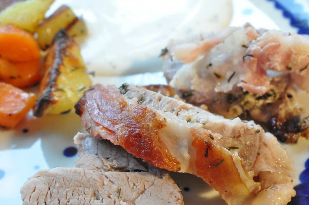 Mørbrad i baconsvøg og honning timian kartofler