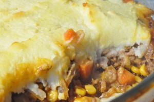 Shepards pie med hakket oksekød opskrift