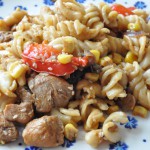 Pastaret med kylling, sesam, soya chili - nem