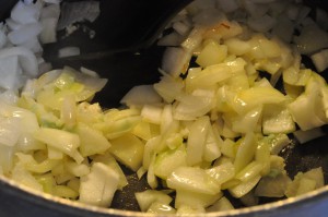 Mørbradgryde med fløde, timian og ostesovs