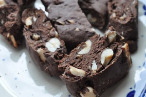 Biscotti med kakao og hasselnødder - opskrift