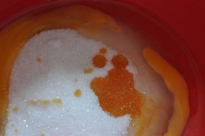 Rabarberkage med marcipan - nem fedtfattig kage med rabarber