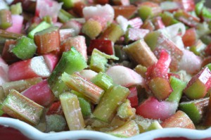 Rabarberkage med marcipan - nem fedtfattig kage med rabarber