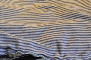 Groft brød og boller med rugmel og havregryn