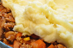 Shepherds pie med hakket svinekød opskrift