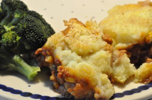 Shepherds pie med hakket svinekød opskrift