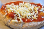 Pita pizza med skinke & tun - på pitabrød