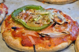 Pita pizza med skinke & tun - på pitabrød