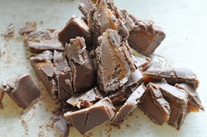 Cookies med Marsbar og saltmandler - opskrift