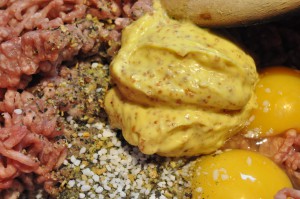 Farsbrød med oksekød bacon og ost - opskrift