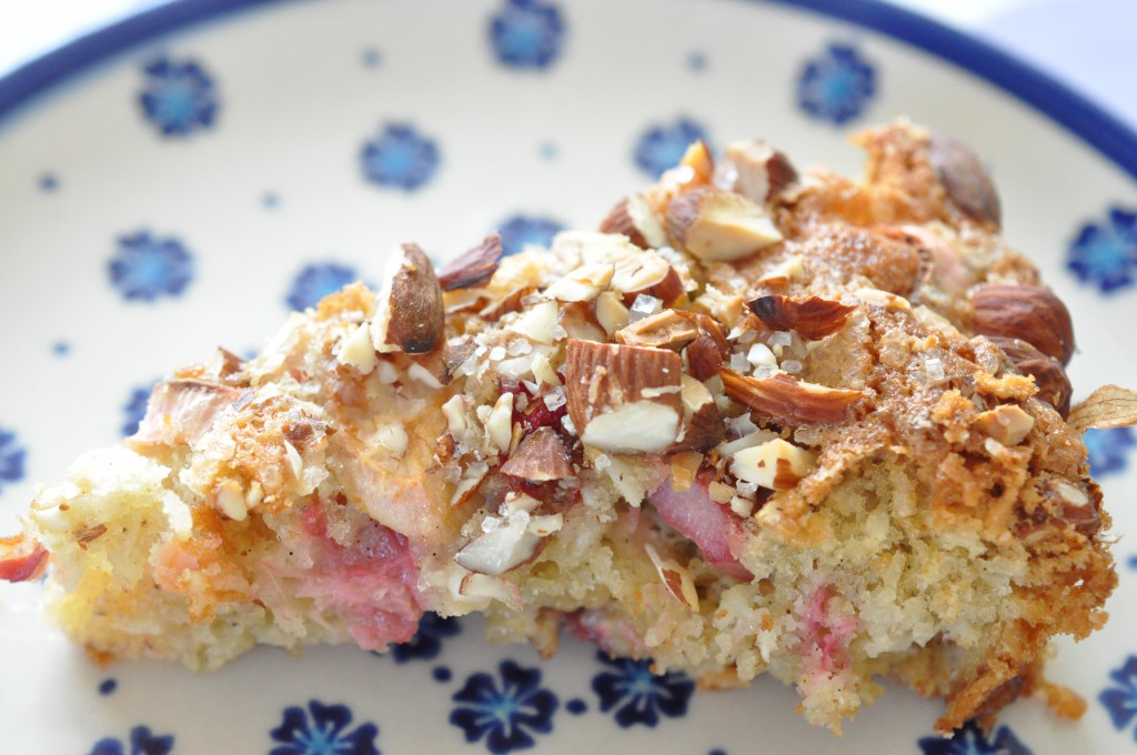 Rabarberkage med marcipan og kokosmel