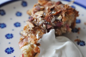 Rabarberkage med marcipan og kokosmel