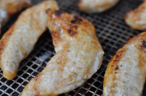 Marineret kyllingefilet og søde majs på grillen