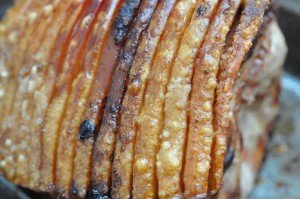 Grillet flæskesteg med sprøde svær