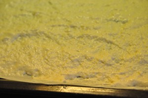 Kartoffelpizza med mozzarella, løg & rosmarin
