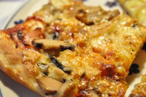 Kartoffelpizza med mozzarella, løg & rosmarin