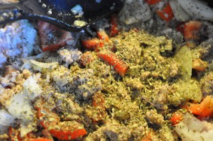 Kødsovs med svinekød og grøntsager - opskrift