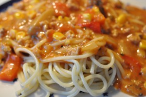 Kødsovs med svinekød og grøntsager - opskrift